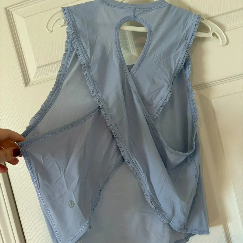 NWT Lululemon Fast As Light Tank SE Frilled LAVD Lavender SZ 10 - Picture 2 of 3